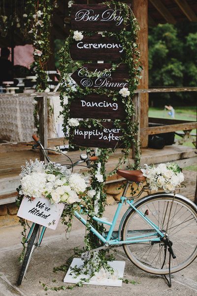 Bike Wedding Decor, Bicycle With Flowers, Bike Wedding, Bicycle Wedding, Blue Bicycle, Corner Decoration, Rustic Wedding Decorations, Rustic Luxe, Wedding Props