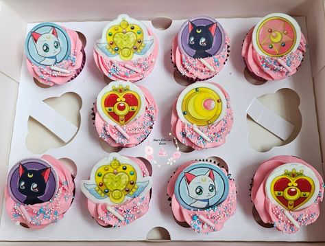 Sailor Moon cupcake's Sailor Moon Cupcakes, Moon Cupcakes, Dahlia, Sailor Moon, Birthday Ideas, Cupcake, Party Ideas, Moon, Cake