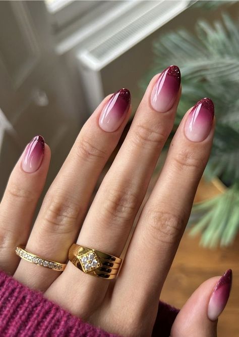 Nails For Roka, Birthday Nails Gel Polish, Sangeet Nails, Simple Bday Nails, Simple Dip Nail Designs, Dark Pink Nails Designs, Pink Velvet Nails, Nails For Mexico, Ombre Nail Colors