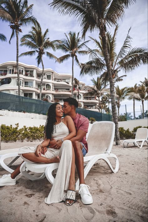 Couple on a beach in Mexico by Tenesia and Terence Romantic Vacations Couples, Punta Cana Honeymoon, Punta Cana Pictures, Couples Travel, Romantic Vacations, Romantic Travel, Punta Cana, Travel Couple, Travel Advice