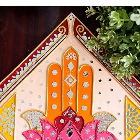 Ivory Shades | Kamia Uppal on Instagram: "Checkout this beautiful design in Lippan Art ✨  This piece is up for sale. Decorate your beautiful house with this handmade home decor piece. ❤️  DM for details  Follow for more such upcoming designs and inspiration ✨   #art #artist #lippanart #post #kalash #handmade #home #decor #beautiful #piece #green #yellow #red #gold #color #love #fun #creative #happy #insta #instagram #instagood #instadaily #instapost #instalove" Lippan Art, Beautiful House, Insta Instagram, Inspiration Art, Handmade Home Decor, Your Beautiful, Handmade Home, Green Yellow, Red Gold