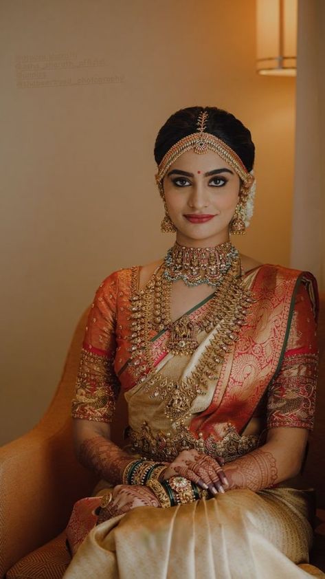 Beautiful South Indian Bride Look South Indian Bride Look, Indian Bride Look, Kohl Kajal, South Indian Wedding Saree, South Indian Bride Saree, Engagement Saree, South Indian Bridal Jewellery, Kerala Bride, Bridal Sarees South Indian