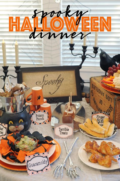 Spooky and delicious halloween dinner ideas for a halloween party. #PinkPeppermintDesign #halloween #halloweenfood Halloween Dinner Party Menu, Halloween Party Menu, Spooky Halloween Food, Diy Party Crafts, Hocus Pocus Party, Halloween Menu, Halloween Names, Halloween Party Printables, Spooky Food