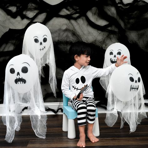 DIY Halloween kids' photoshoot Diy Halloween Photoshoot, Kids Photoshoot Ideas, Halloween Diy Kids, Ghost Friends, Disney Diy Crafts, Halloween Preschool, Holiday Photography, Halloween Photoshoot, Halloween Photos