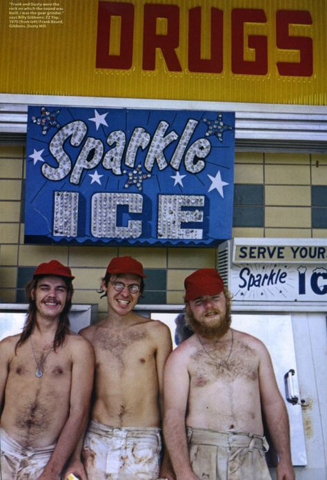 A very early photo of ZZ Top. From left Frank Beard Billy Gibbons and Dusty Hill after skinning a buffalo maybe and proving male rock stars should leave their shirts on. (circa 1970) Billy F Gibbons, Frank Beard, Billy Gibbons, Early Photos, Folk Rock, Zz Top, Musica Rock, Texas History, Southern Rock