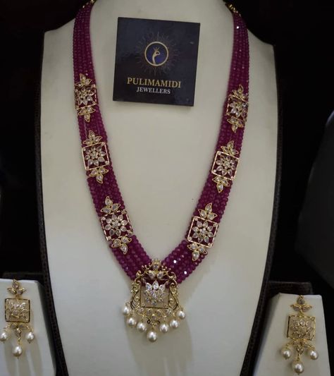 Emrald Beeds Jewellery, Ruby Beads Necklace Designs, Latest Beads Jewellery Designs, Ruby Necklace Designs, Bridal Necklace Designs, Gold Jewelry Outfits, Fancy Jewelry Necklace, Pearl Jewelry Design, Pearl Necklace Designs