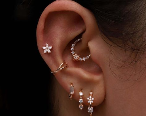 14k Gold Diamond Cluster Daith Earring, Conch Earring, Septum Hinged Hoop, Baguette Helix Piercing, Septum Clicker Ring. - Etsy Piercings Oor, Minimalist Ear Piercings, Baguette Diamond Earrings, Pretty Ear Piercings, Daith Earrings, Ear Style, Cartilage Stud, Flat Back Earrings, Diamond Earring