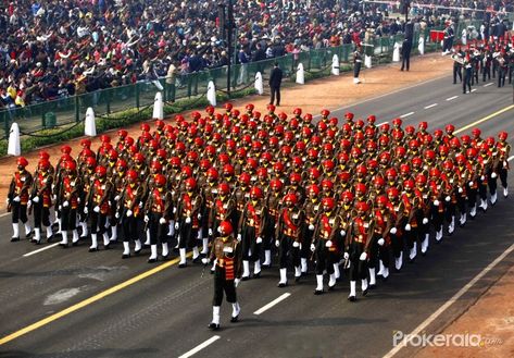 Indian Army's Sikh regiment participate in full dress rehearsals for 2019 Republic Day parade at Rajpath in New Delhi, on Jan 23, 2019. Army Parade, Republic Day Parade, Army Wallpapers, Indian Army Wallpapers, Army Ranks, Independence Day Images, Army Images, Army Couple, Warriors Wallpaper