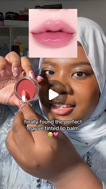 Lulu on Instagram: "JUST LOOK AT THE COLOR.. 😭 link on bio no 122   #lipbalm #lipgloss #glossylips #juicylips #plumplips #lipbalms" Korean Lip Gloss, Juicy Lips, Tinted Lip Balm, Glossy Lips, Lip Plumper, Lip Tint, Lip Balm, Lip Gloss, Makeup Tutorial