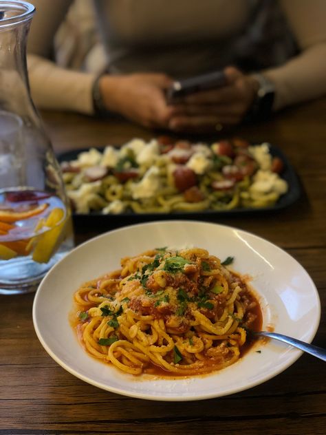 Dinner with friends at a restaurant | spaghetti & pasta | healthy food Friends At A Restaurant, Spaghetti Restaurant, Pasta Healthy, Dinner Restaurant, Dinner Restaurants, Spaghetti Pasta, Dinner With Friends, A Restaurant, Pasta Dishes