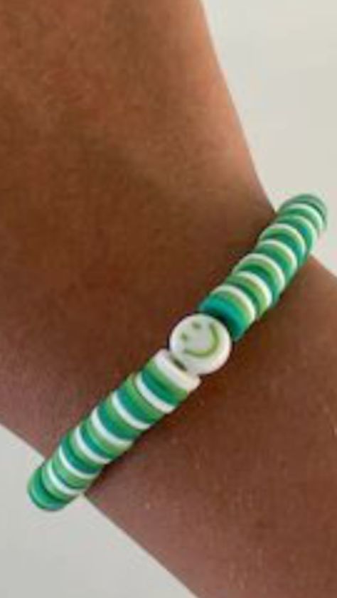 Green Fun Bracelets For Summer, Aesthetic Green Clay Bead Bracelets, Retro Clay Bead Bracelet, Neon Green Clay Bracelet, Clay Beads Green, Bracelet Business, Making Clay, Clay Bracelets, Preppy Bracelets