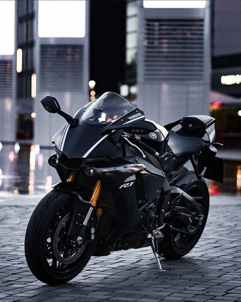 Ducati Bike, R1 Yamaha, Ninja Bike, Stylish Bike, Bike Rally, Kawasaki Bikes, Yamaha Bikes, Motorcycle Aesthetic, Bike Photography