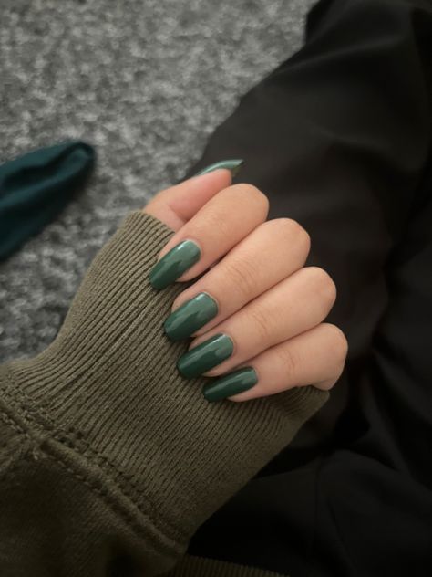 Why do i look so pale #green #nails #darkgreen #forestgreen #greennails #manicure British Racing Green Nails, Forest Green Nails Square, Pale Green Nails, Hoco Nails, Head Color, British Racing Green, Fair Skin, Green Nails, Best Acrylic Nails