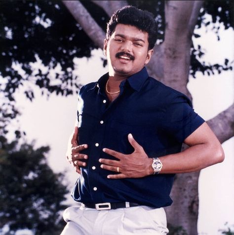 Vijay Old Images, Vintage Vijay, Actor Vijay, Fan Boy, Actors Illustration, Vijay Actor, Thalapathy Vijay, Celeb Fashion, Youtube Videos Music Songs