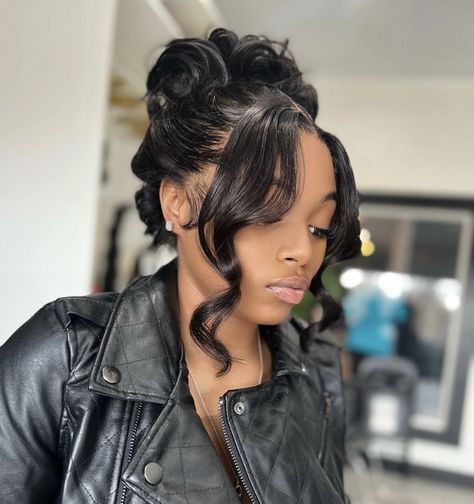 Pin up black girl hairstyle Frontal Pin Up Styles, Pin Up Curls For Black Women, Wavy Updo, Pin Up Curls, Black Pin Up, Black Dress Style, Black Wedding Hairstyles, Pin Up Hair, Black Strapless Dress