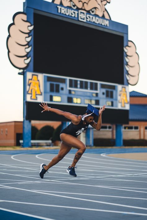 Senior Photo Track And Field, Track Field Photoshoot, Track Graduation Pictures High Schools, Aau Track And Field, Track And Field Poses Photo Shoots, Graduation Track Pictures, Track Senior Pictures Runners, Senior Picture Ideas Sports Track, Track Graduation Cap