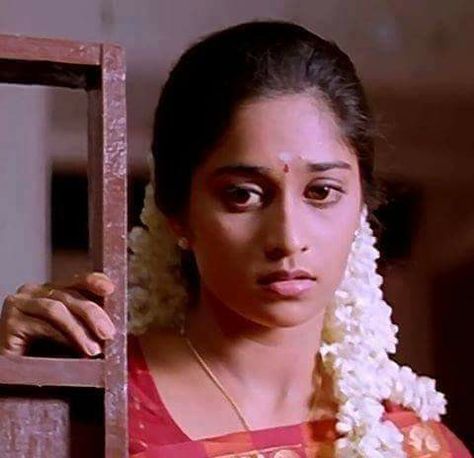 Shalini Alaipayuthey, Alaipayuthe Movie Stills, 8k Wallpaper For Mobile, Hd Cover Photos, Mani Ratnam, South Asian Aesthetic, Nazriya Nazim, Super Girls, Sai Pallavi