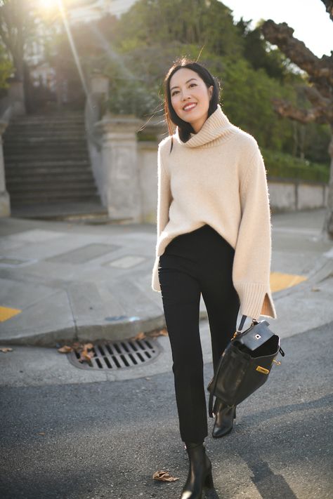 Sweater And Slacks Outfit, Slacks Outfit, Fall 23, Beige Outfit, Black Slacks, Black And Beige, Beige Sweater, Boss Lady, Black Pants