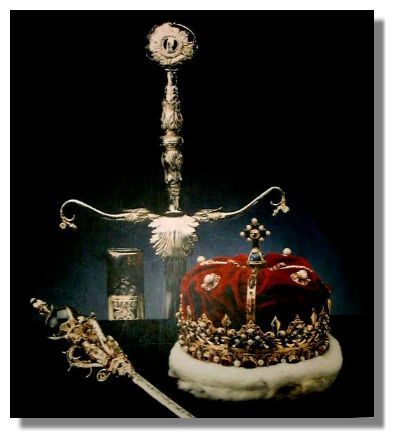 The Scottish crown jewels are also known as "The Honours of Scotland".  On the Union of the Crowns in 1603, the Scottish crown jewels were left in Scotland when King James VI of Scotland inherited the English throne. displayed in Edinburgh castle. Scottish Crown, British Crown Jewels, Scotland History, Scotland Forever, Royal Crowns, Kings And Queens, Mary Queen Of Scots, Edinburgh Castle, Royal Jewels