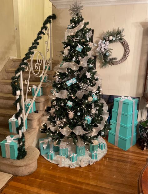 Tiffany Christmas Tree, Tiffany Blue Christmas Decorations, Tiffany Christmas Decorations, Tiffany And Co Christmas Tree, Tiffany Tree Christmas, Tiffany Blue Christmas Tree, Tiffany And Co Christmas Ornaments, Tiffany And Co Christmas, Tiffany & Co Christmas Tree