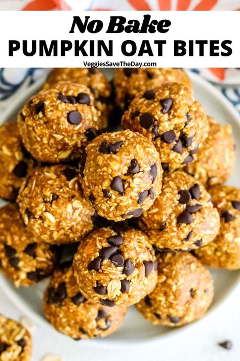 Enjoy a sweet treat anytime of day when you make these easy no bake pumpkin oat bites. Ready in 15 minutes! Save this pin and follow for more healthy vegan recipes. No Bake Pumpkin Balls, Vegan Mediterranean Diet, Pumpkin Bites, Puree Pumpkin, Healthy Fall Desserts, Oats Peanut Butter, Recipe Ingredients List, Pumpkin Balls, Vegan Mediterranean