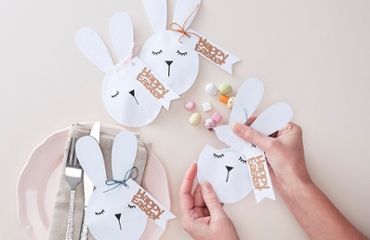 Hobbycraft | Ideas Easter Dinner Party, Easter Favors, Easter Presents, Diy Party Favors, Easter Inspiration, Easter Projects, Easter Dinner, Bunny Crafts, Easter Time