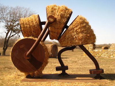 From sustaining livestock to a true work of art. #udderlysmooth #haybales Hay Bale Ideas, Hay Bale Art, Horse Hay, East Kilbride, Straw Art, Farm Games, Farm Kids, Fall Flower Arrangements, Hay Design