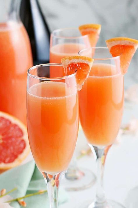 Grapefruit Mimosa, Frozen Drink Recipes, Frozen Cocktail Recipes, Craft Cocktail Recipe, Prosecco Cocktails, Orange Drinks, Perfect Brunch, Charcuterie Recipes, Brunch Cocktails