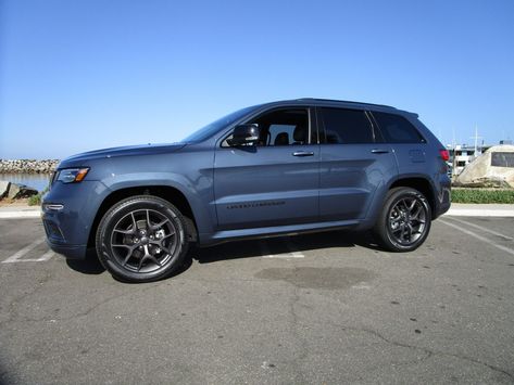 Affordable Sports Cars, Jeep Grand Cherokee Srt, Jeep Grand Cherokee Limited, Bug Out Vehicle, Toyota C Hr, Gt Cars, Sports Car Racing, Mini Cooper S, Jeep Compass