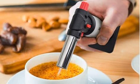 How to Use a Kitchen Torch Easily {The Beginners Guide} - Cookware Stuffs Creme Brulee Torch, Air Popcorn Maker, Culinary Torch, Microwave Popcorn Popper, Cooking Torch, Stovetop Popcorn, Perfect Popcorn, Kitchen Torch, Blow Torch