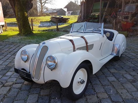 1936 BMW 328 - Roadster Bmw 328, Bmw 328i, Classic Sports Cars, Bmw Cars, Black Interior, Exterior Colors, Beautiful Cars, Colorful Interiors, Sports Cars