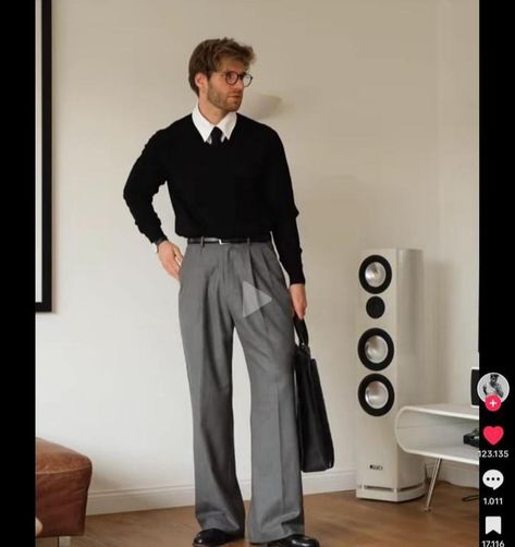 Business Casual Masc, Slacks Outfit, High Waisted Slacks, Smart Casual Work Outfit, Corporate Attire, Cocktail Outfit, Interview Outfit, Formal Attire, Work Casual