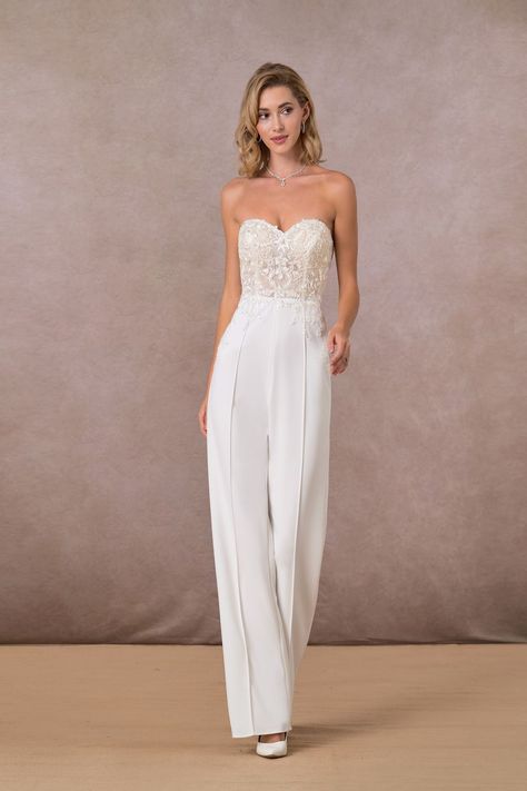 be53ee61104935234b174e62a07e53cfdesc47304854ri Bella Wedding Dress, Wedding Dress Jumpsuit, Wedding Pantsuit, Rehearsal Dinner Outfits, Bella Wedding, Elopement Wedding Dresses, Reception Outfit, Bridal Jumpsuit, Wedding Jumpsuit