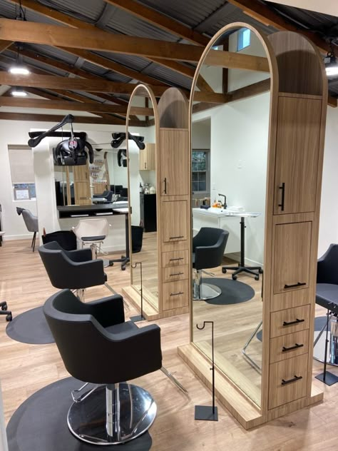 Hi dear, if you have any interested in the mirror station ,pls contact me on Whatsapp: +8613538793242 Beauty Salon Storage Ideas, Small Salon Station Ideas, Hairdressing Salon Ideas, Double Sided Hair Stations, Hair Salon Ideas Stations, Hair Station Ideas, Shampoo Bowl Ideas Salon, Double Sided Salon Mirrors, Salon Station Ideas