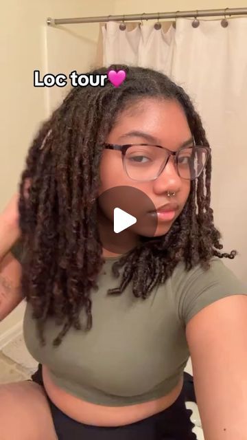 @locstylesforwomen on Instagram: "Loc tour 😍😍😍 aamourlex 
•
•
•
•
•
#locstylesforwomen #locupdos #locdhaircommunity #locupdate #locdnotbound #loclife #womenwithlocs #naturalhair #dreadhead #locjourney #naturallocs #locstyles #loccommunity #locs #locd #locbae #locaholics #starterlocs #locdndope #locgang #dreads #locgoddess" Middle Part Locs Black Women, Locs With Middle Part, Loose End Locs, 80 Locs Count, Curly Dreadlock Hairstyles, Locs On 4c Hair, Long Locs Hairstyles, 50 Locs, Layered Locs