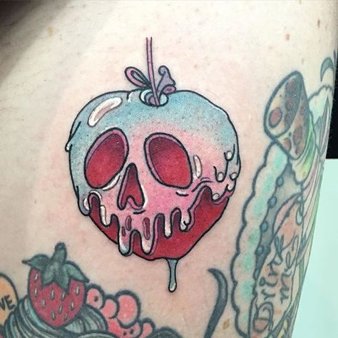 Snow White Tattoos, Tattoo Sydney, Snow White Poison Apple, Apple Tattoo, Traditional Tattoo Flash Art, Sailor Moon Tattoo, Skeleton Tattoos, Poison Apple, Skull Tattoo Design