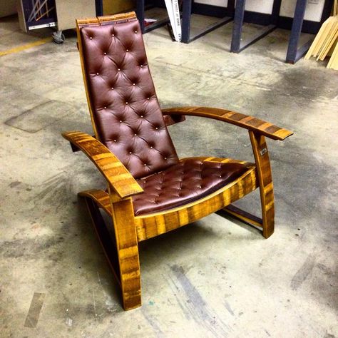 Wine Barrel Chairs, Whiskey Barrel Table, Wine Barrel Decor, Wine Barrel Crafts, Barrels Diy, Whiskey Barrel Furniture, Chair Woodworking Plans, Barrel Projects, Wine Barrel Furniture