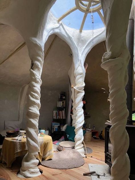 Earthship Home, Cob House, Earth Homes, Natural Building, Earthship, Unique Architecture, Dream Rooms, Dream House Decor, Cool Rooms