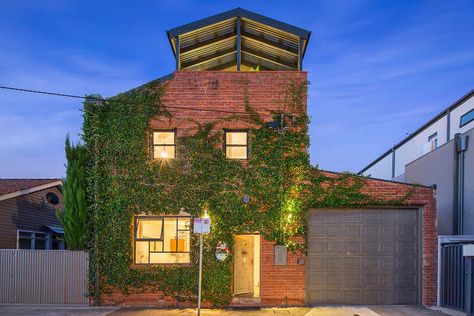 A Warehouse Turned Into a Home in Melbourne, Australia Warehouse Home Exterior, Warehouse Home Converted, Warehouse Conversion Home, Industrial Warehouse Home, Warehouse Exterior, Converted Warehouse, Warehouse Living, Green Terrace, Warehouse Conversion