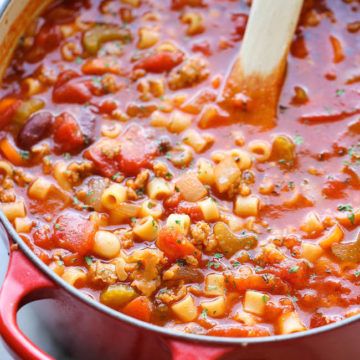 DD Pasta e fagioli *changes sub crushed tomatoes, tons more garlic, doubled meat, 2 TBLS Italian blend and 1 tsp crushed pepper and only 1 can cannellini beans Kid Friendly Soup, Olive Garden Pasta, Recipes With Kidney Beans, Garden Pasta, Pasta Fagioli Soup, Pasta E Fagioli Soup, Fagioli Soup, Pasta Fagioli, Italian Soup