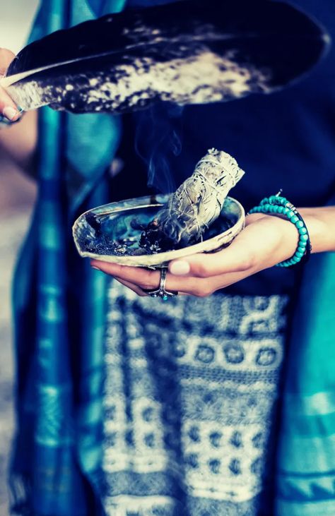 Smudging Ceremony, Smudging Prayer, Simple Poems, Smudging Feathers, Smudge Kit, Life Mantras, Turkey Feathers, Indigenous Culture, What To Say