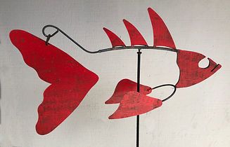 Kinetic Wind Art, Fish Sculptures, Fish Mobile, Windmill Art, Wind Art, Wind Sculptures, Metal Artwork Wall, Flying Fish, Metal Fish