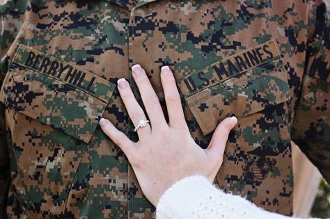 Marine corps love. Engagement photos Military Couple Photography, Usmc Wedding, Marine Corps Wedding, Engament Photos, Military Engagement Photos, Marine Wedding, Tattoos Infinity, Wedding Day Photos, Engagement Photos Country