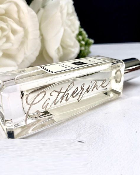 Maid Of Honor Proposal Gifts, Meaningful Bridesmaid Gifts, Maid Of Honor Gift Ideas To Bride, Classy Bridesmaid Gifts, Gifts To Get Your Friends, Maid Of Honor Gift Ideas, Luxury Bridesmaid Gifts, Engraved Bridesmaid Gifts, Unique Bridesmaid Proposal