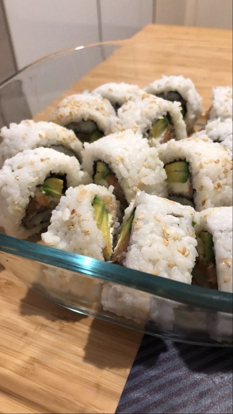 Homemade Sushi Aesthetic, Sushi Snap, Sushi Homemade, Sushi Aesthetic, Sushi At Home, Homemade Sushi, Food Cravings, Snapchat, Quick Saves