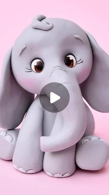 Fondant Elephant Cake Topper, Elephant Fondant Tutorial, How To Make Fondant Animals, Elephant Fondant Topper, Elephant Cake Ideas, Fondant Animals Tutorial, Cake Animals, Fondant Elephant, Zoo Cake