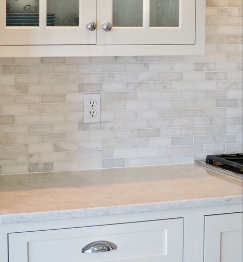 Marble Look Tile Backsplash, Marble Countertop With Backsplash, Marble Backsplash With Quartz Countertop, Marble Kitchen Backsplash Tile, Marble Tiles Kitchen Backsplash, Quartz Countertops Marble Backsplash, Satori Backsplash, Quartz Countertops Tile Backsplash, Kitchen Backsplash With Countertop Lip