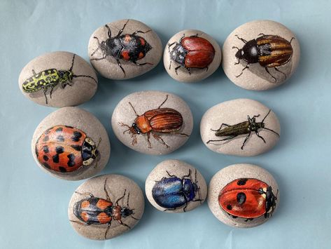 Ants Craft, Stones Painting, Stone Ideas, Happy Stones, Painting Rocks, Stone Crafts, Dot Art, Painted Stones, Garden Crafts