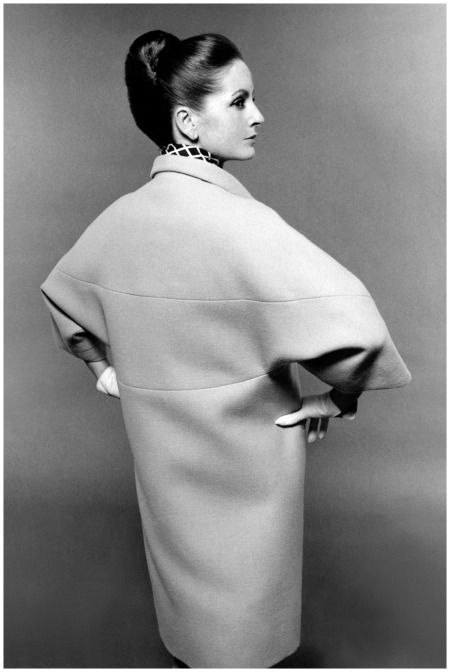 Doris Kleiner, photographed by Bert Stern for British Vogue, 1964 60s Clothes, Bert Stern, Fashion 1950s, Vintage Fashion Photography, Clothes Aesthetic, Retro Mode, Vintage Hermes, Vintage Couture, Vintage Mode