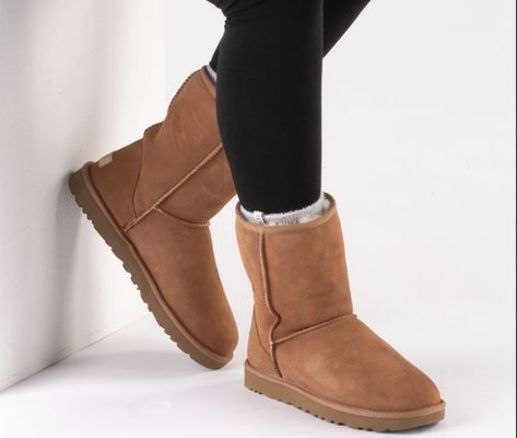 Girly Shoes, Ugg Boots, Me Too Shoes, Classic Style, Brand New, Boots, The Originals, Fashion Trends, Gifts